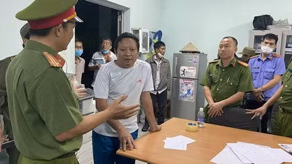 Điều tra đường dây nghi vận chuyển hàng cấm quy mô lớn
