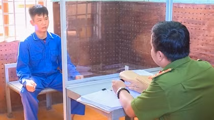 Khởi tố, bắt giam kẻ chém hai bạn nhậu trọng thương