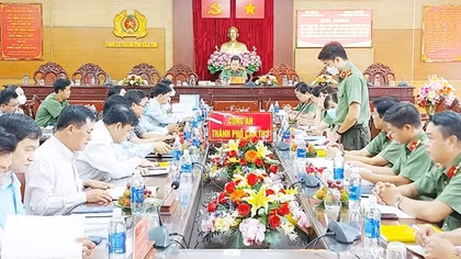 Công an TP Cần Thơ tổ chức đóng góp ý kiến đề tài khoa học về ANTT