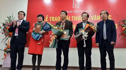 Trao Giải thưởng Hội Nhà văn Việt Nam năm 2021: Chờ đợi những trang viết nhân văn
