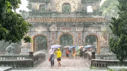 Mưa giông khắp miền Trung đến Nam Bộ, nhiều nơi mưa to