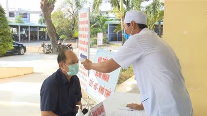 Ca COVID-19 nặng tăng vọt, 3 người tử vong