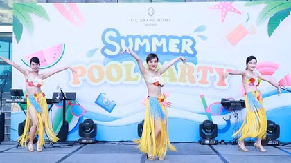 Hàng vạn du khách thích thú với kỳ nghỉ đa trải nghiệm tại resort 5 sao