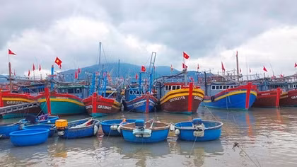 Gỡ khó giúp ngư dân bám biển bảo vệ ngư trường
