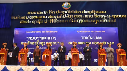 14.000 lưu học sinh Lào đang học tập tại Việt Nam