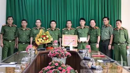 Khen thưởng Đội Cảnh sát hình sự Công an quận Sơn Trà, Đà Nẵng