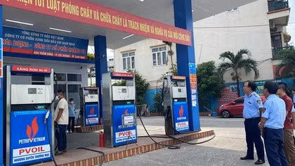 Kiểm tra, giám sát toàn bộ hệ thống thương nhân kinh doanh xăng dầu