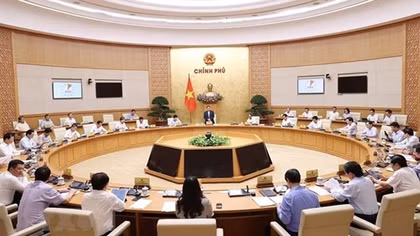 Thủ tướng: Lắng nghe, điều chỉnh phù hợp các vấn đề nảy sinh