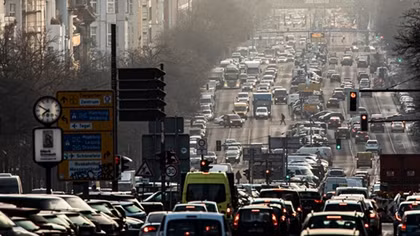 EU cấm bán toàn bộ ô tô chạy bằng xăng và dầu vào năm 2035