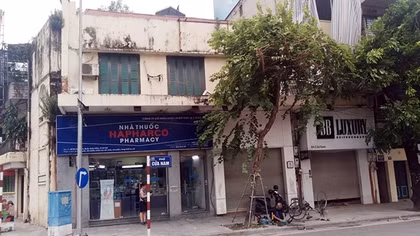 Tục trần nào ai tan hết niềm say