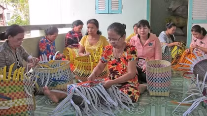 Cả nước chung tay vì người nghèo - Hành trình của sự sẻ chia và tự lực vươn lên