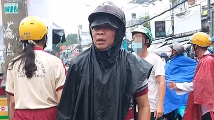 Đối tượng đâm tử vong dân quân trước cổng trường ra đầu thú