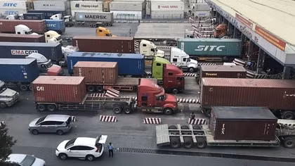 Kiến nghị khẩn dừng thu phí hạ tầng cảng biển tại TP Hồ Chí Minh