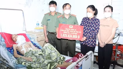 Công an Đồng Nai trao hơn 2 tỷ đồng giúp đỡ cán bộ mắc bệnh hiểm nghèo