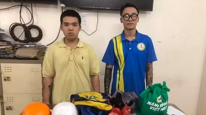 Đi tạt sơn "khủng bố" con nợ để nhận tiền công 1 triệu đồng/lần