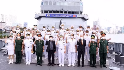 Nhóm tàu huấn luyện tuần tra trên biển của Hải quân Hàn Quốc thăm TP Hồ Chí Minh