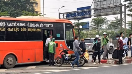 “Xe dù, bến cóc” tái diễn, Bộ GTVT đề nghị UBND tỉnh vào cuộc