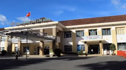 Một người tử vong, 5 người nhập viện sau khi ăn trưa