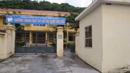 Yêu cầu trả lại hơn 300 triệu đồng nhà trường thu sai của phụ huynh học sinh