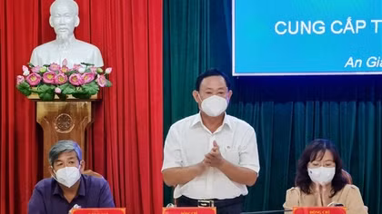 Ai phải chịu trách nhiệm trong việc đem tiền ủng hộ Quỹ phòng, chống COVID-19 gửi tiết kiệm?