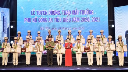 Bộ Công an tuyên dương phụ nữ Công an tiêu biểu