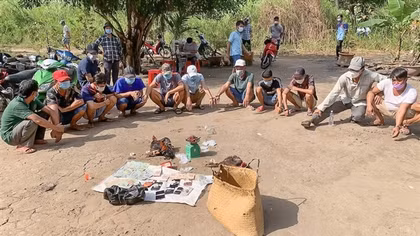 Chủ đất bị bắt cùng 14 người tại trường gà