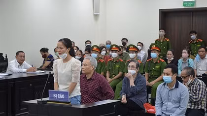 Lợi dụng chương trình "Trái tim Việt Nam", chiếm đoạt hàng trăm tỷ đồng