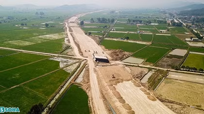 “Gỡ khó” cho nguyên liệu đất đắp nền cao tốc Bắc – Nam