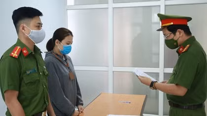 Lừa nhận thầu vé máy bay, chiếm đoạt hơn 3,3 tỷ đồng