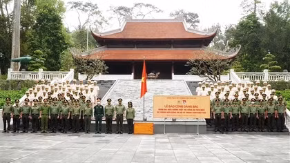 Tuổi trẻ CAND tiêu biểu báo công dâng Bác