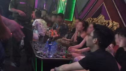 Nhiều nhà hàng, karaoke để khách sử dụng ma túy, khiêu dâm...
