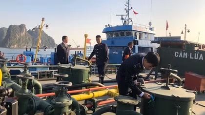 Chống buôn lậu trên biển dịp cuối năm