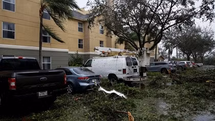 Bãi biển thơ mộng Florida tan hoang vì bão Ian