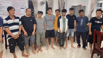 11 đối tượng tụ tập sát phạt trong quán cà phê