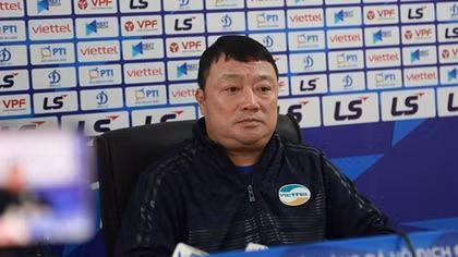 HLV Trương Việt Hoàng rời "ghế nóng" tại CLB Viettel