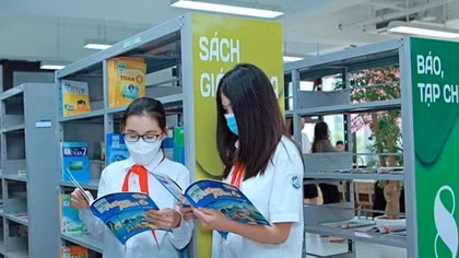 Giá sách tăng vọt, Bộ GD&ĐT chỉ đạo "không để thiếu sách"