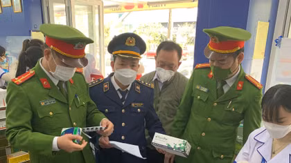 Xử phạt 7 cơ sở vi phạm mua bán kit test COVID-19 ở Nghệ An