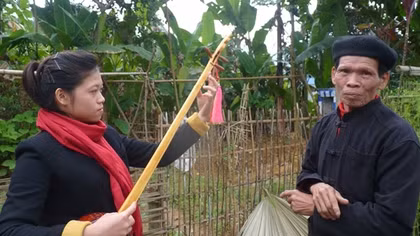 Những người thắp lửa Then
