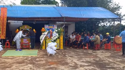 Đi chụp ảnh, nữ sinh rơi xuống đập thủy lợi tử vong