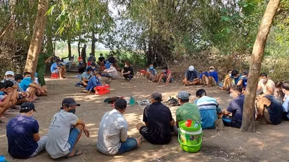 Bắt sới bạc quê đánh lớn