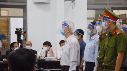 Cựu Chủ tịch tỉnh Khánh Hòa Lê Đức Vinh: “Sai phạm do kế thừa thiếu sót của nhiệm kỳ trước”