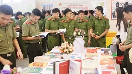 Tổ chức Ngày sách và Văn hoá đọc trong CAND năm 2022