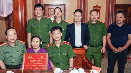 Đẩy mạnh công tác đền ơn đáp nghĩa, chăm lo các thương binh, thân nhân liệt sĩ