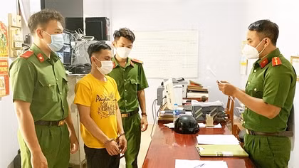 Bắt thêm một đối tượng tham gia đánh trọng thương Công an