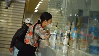 Nhân viên khoa Dược "xài ké" thẻ bảo hiểm y tế của bạn suốt 2 năm