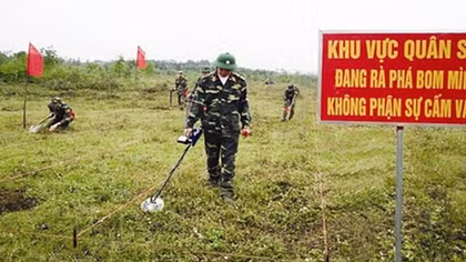 Khẩn trương tổng kết thi hành quy định pháp luật về khắc phục hậu quả bom mìn sau chiến tranh