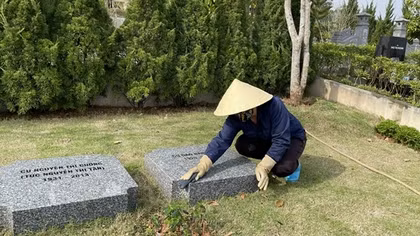 Những phận người sống dựa cõi âm