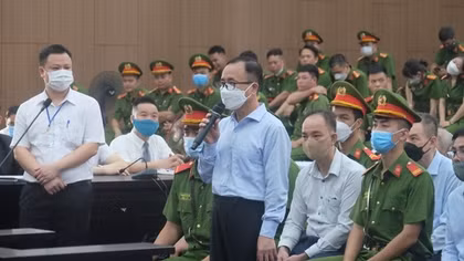 Cựu Bí thư Tỉnh uỷ Bình Dương nhận sai trước tòa