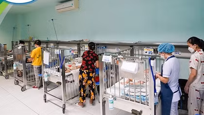 Trẻ nhiễm Adenovirus, khi nào cần nhập viện?