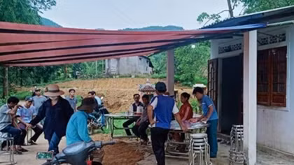 Bé gái 10 tuổi đuối nước thương tâm khi đi bắt ốc